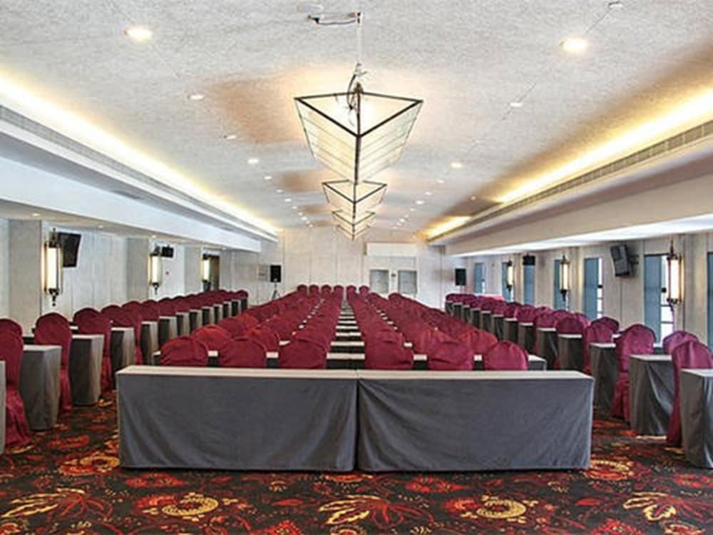 Kingtown Hotel Hongqiao Shanghai Exteriör bild